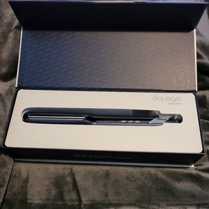 Aquage by babyliss pro the silk 1 1/2 straightener